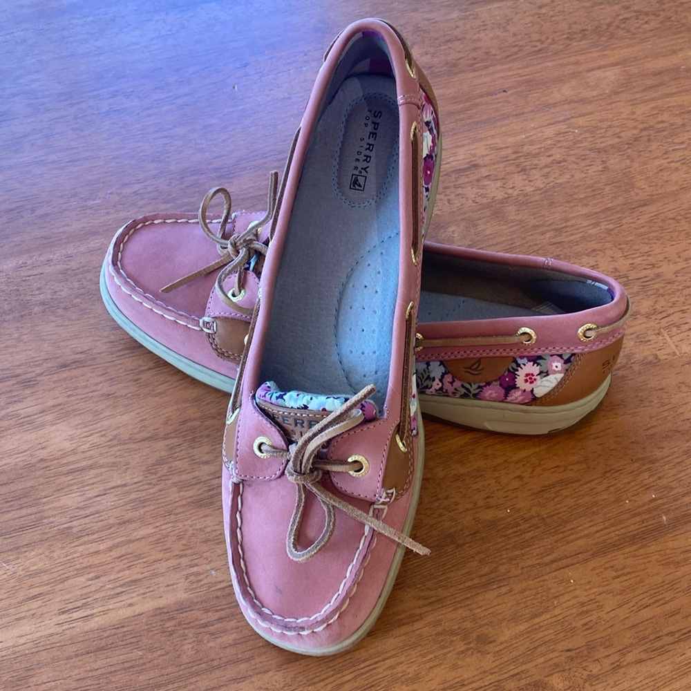 Sperry, size 10 boat shoes, like new!